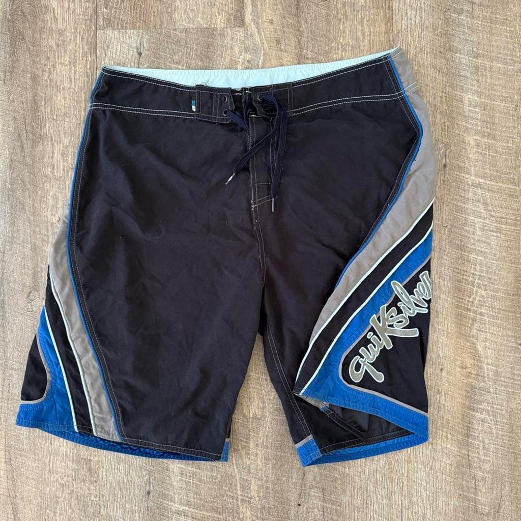 Sick 2000s black blue &amp; gray baggy Quiksilver summer