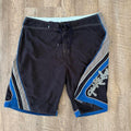 Sick 2000s black blue &amp; gray baggy Quiksilver summer