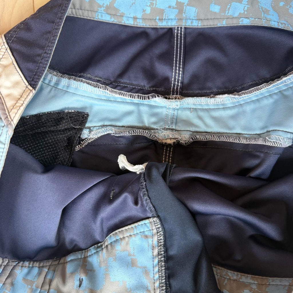 Billabong vintage y2k redsand blue on blue striped surfer, view 4