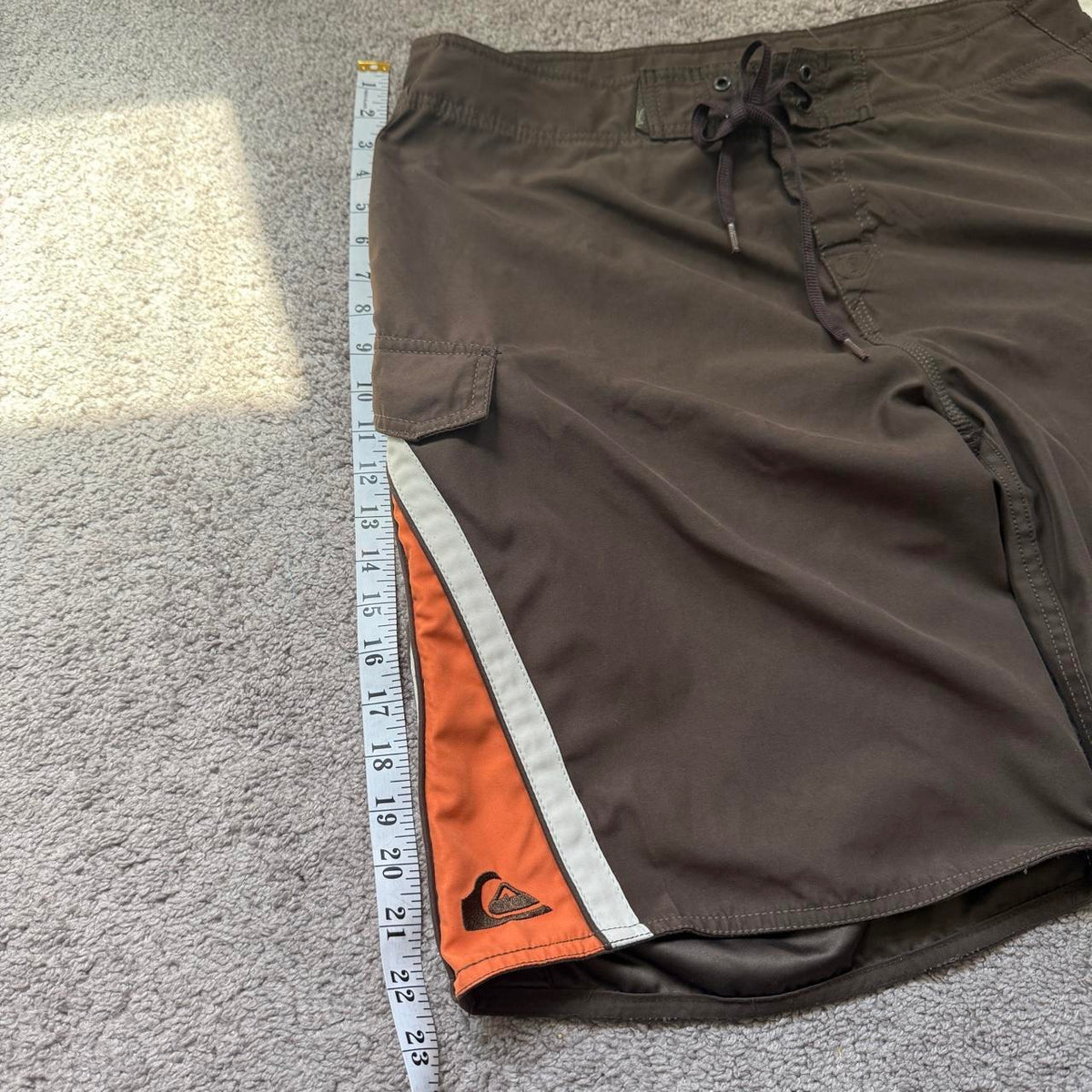 Vintage 2000s y2k Quiksilver embroidered brown board, view 5